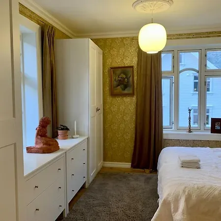 Big 10 Min Walk From Citycenter-swimmingpool Villa *