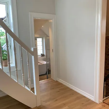 Big 10 Min Walk From Citycenter-swimmingpool Villa