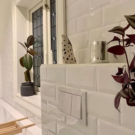 Big 10 Min Walk From Citycenter-swimmingpool Villa *