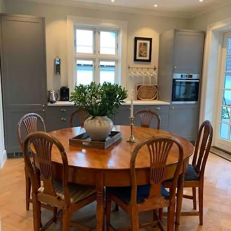 Villa Big 10 Min Walk From Citycenter-swimmingpool *